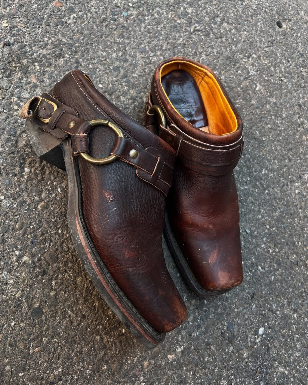 AGED SADDLE BOOTS
