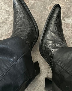 SILKY CARVED BOOTS